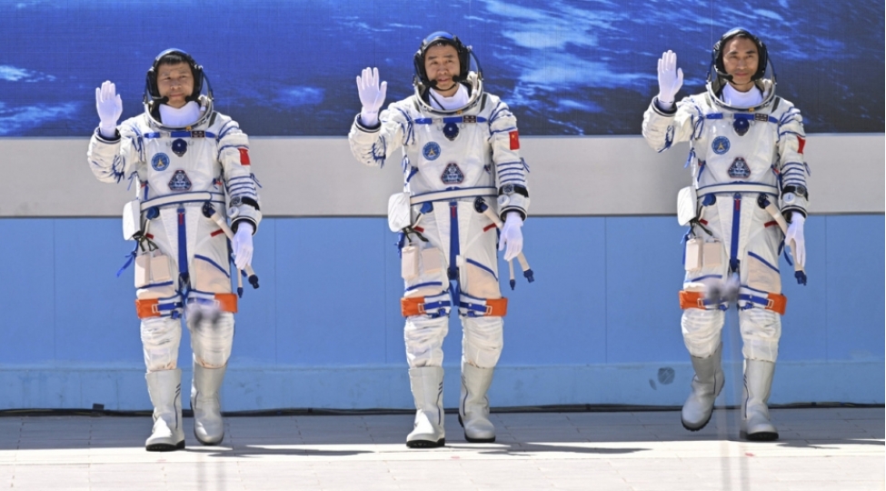 chin-astronavtlarinin-yere-qayidishi-texire-salinib