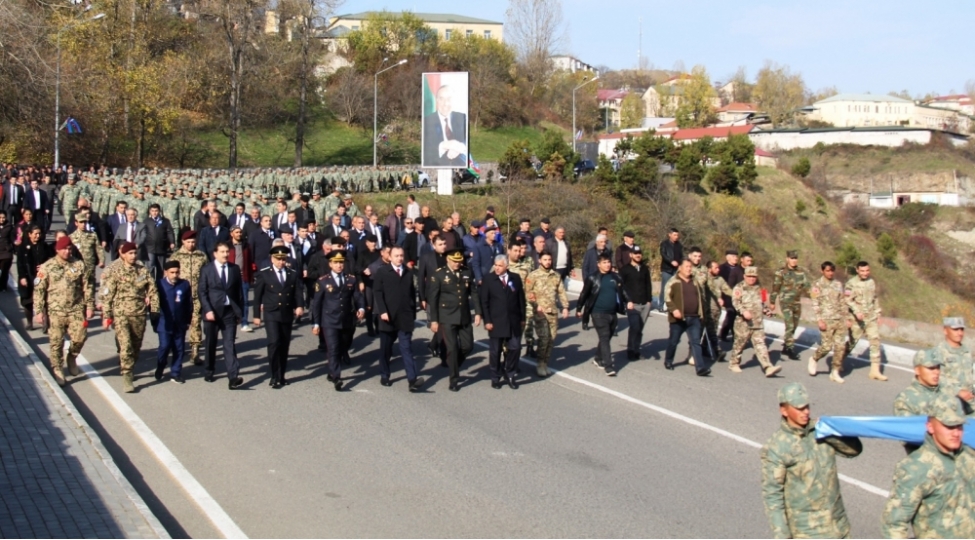 dashkesende-8-noyabr-zefer-gununun-beshinci-ildonumune-hesr-olunmush-tenteneli-bayram-konserti-teshkil-edilib