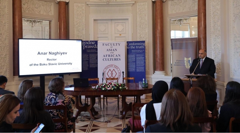 bsu-nun-rektoru-varshava-universitetinde-chixish-edib