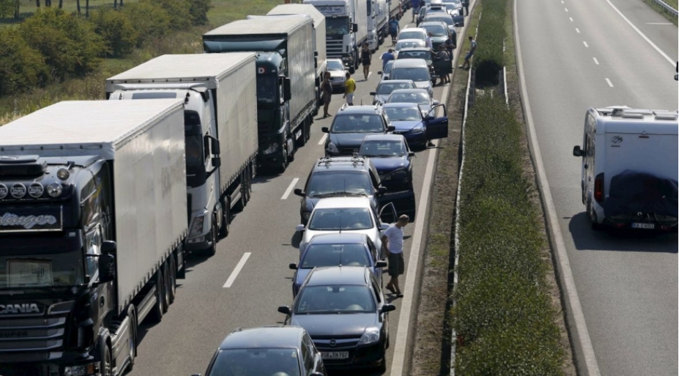 macaristan-logistika-sektoruna-ecnebi-ishchi-quvvesinin-celb-edilmesi-qaydalarini-sertleshdirmek-isteyir