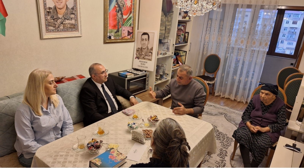yap-sumqayit-sheher-teshkilati-terefinden-shehid-ailelerinin-ziyareti-davam-etdirilir