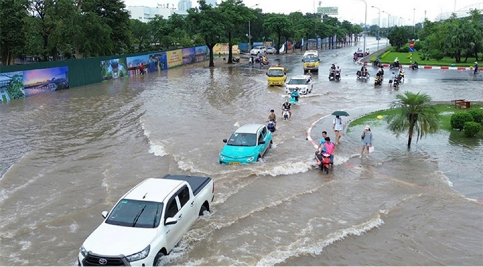 vyetnamda-guclu-yagish-ve-dashqinlar-neticesinde-16-nefer-olub