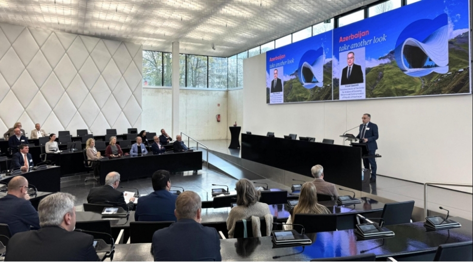 vusal-qasimli-belchikada-azerbaycanin-biznes-muhitinin-imkanlarini-teqdim-edib