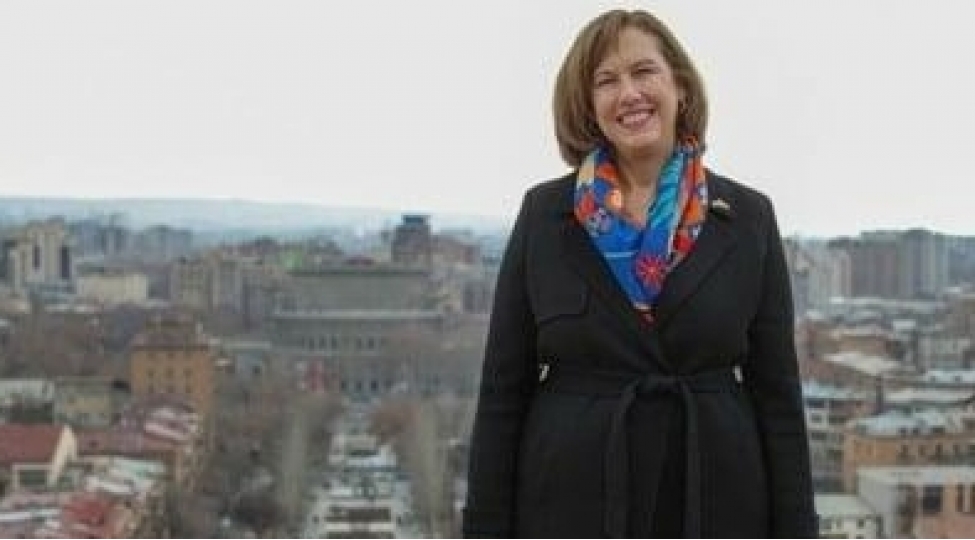 absh-ve-ermenistan-helledici-sferalarda-yeni-birge-teshebbusler-bashladir-kristina-kuinn