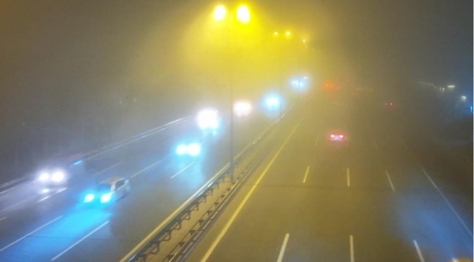 duman-sebebinden-zig-dairesi-hava-limani-yolunda-suret-heddi-40-kmsaat-endirilib