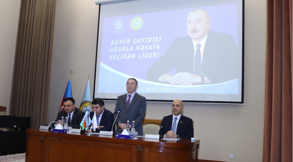 baki-biznes-universitetinde-boyuk-qayidishi-ugurla-heyata-kechiren-lider-movzusunda-tedbir-kechirilib-foto