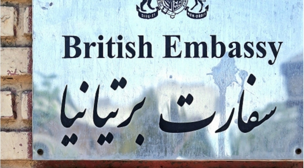 boyuk-britaniya-diplomatlarini-irandan-texliye-edib