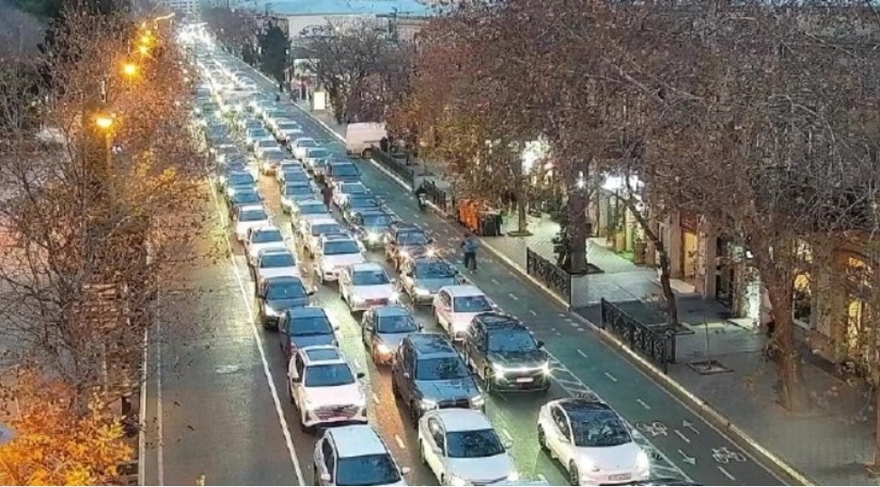 bakida-20-istiqametde-tixac-mushahide-olunur-siyahi