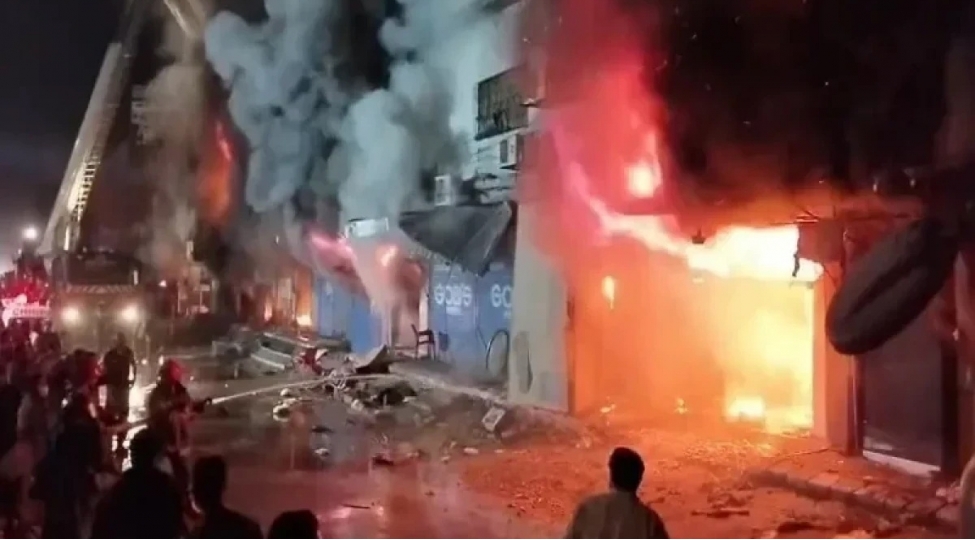 pakistanda-bash-veren-yanginda-olenlerin-sayi-67-ye-chatib