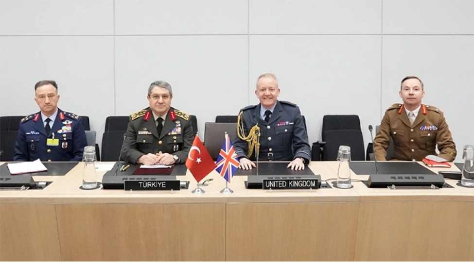 selchuk-bayraktaroglu-boyuk-britaniya-ispaniya-ve-italiyadan-olan-hemkarlari-gorushub