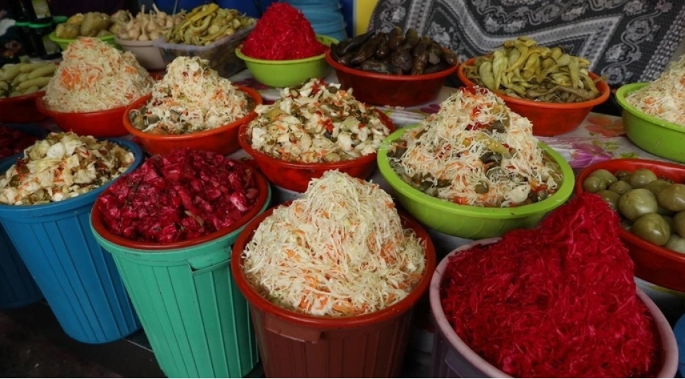 achiq-shekilde-satilan-kelem-turshusu-ile-bagli-arashdirma-aparilir-video