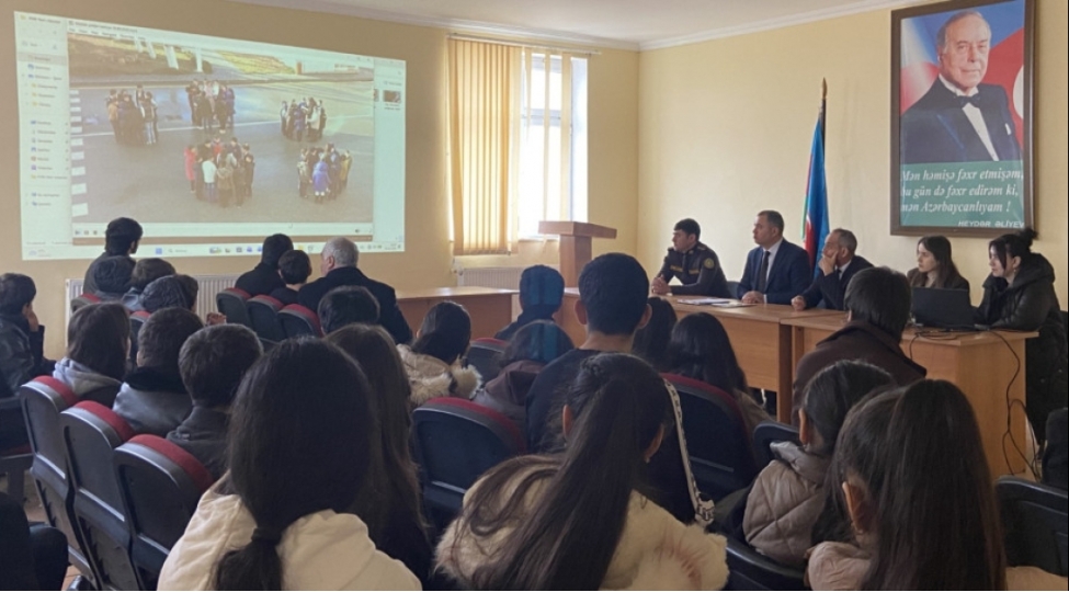 fovqelade-hallar-nazirliyi-terefinden-silsile-maariflendirme-tedbirleri-kechirilib