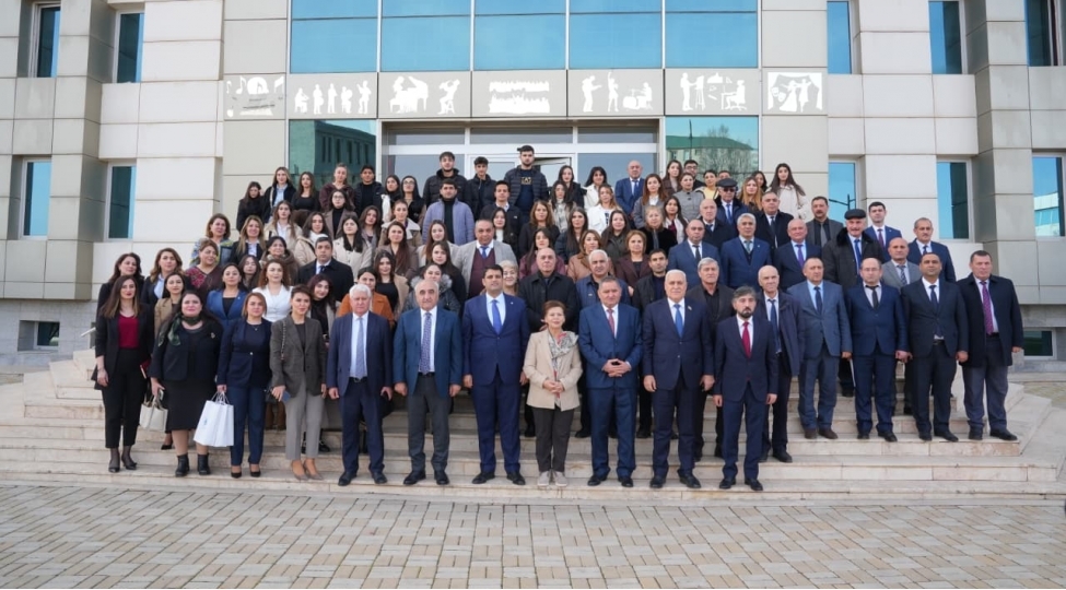 naxchivan-dovlet-universiteti-ile-azerbaycan-dovlet-iqtisad-universiteti-unec-arasinda-emekdashliq-memorandumu-imzalanib