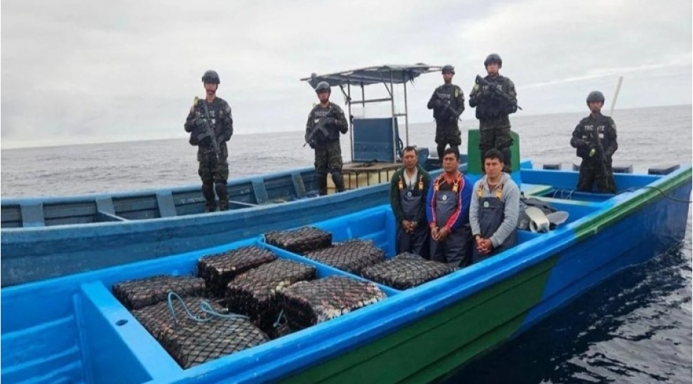 el-salvadorda-66-ton-kokain-dashiyan-gemi-ele-kechirilib