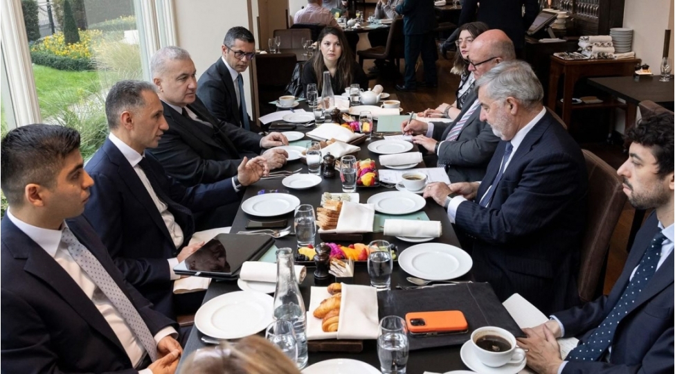 nazir-londonda-azerbaycanboyuk-britaniya-emekdashliginin-texnoloji-gundeliyi-mueyyenleshdirilib