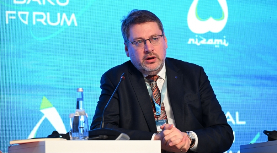 ai-numayendesi-olkeler-suyun-semereli-istifadesi-istiqametinde-seylerini-birleshdirmelidirler