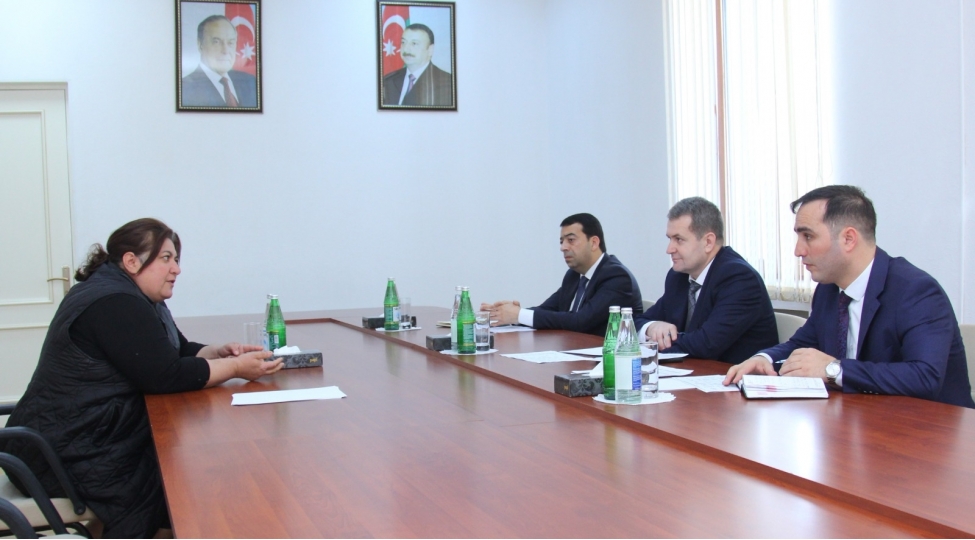 seymur-seferli-goranboyda-vetendashlari-qebul-edib-fermerlerle-gorushub