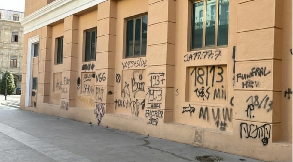 nizami-kino-merkezinin-binasi-mudaxileye-meruz-qalib