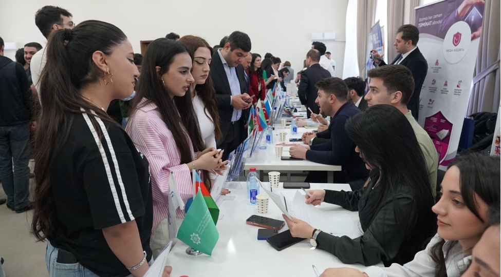 30-ishegoturen-terefinden-350-e-yaxin-vakansiya-teqdim-edilib