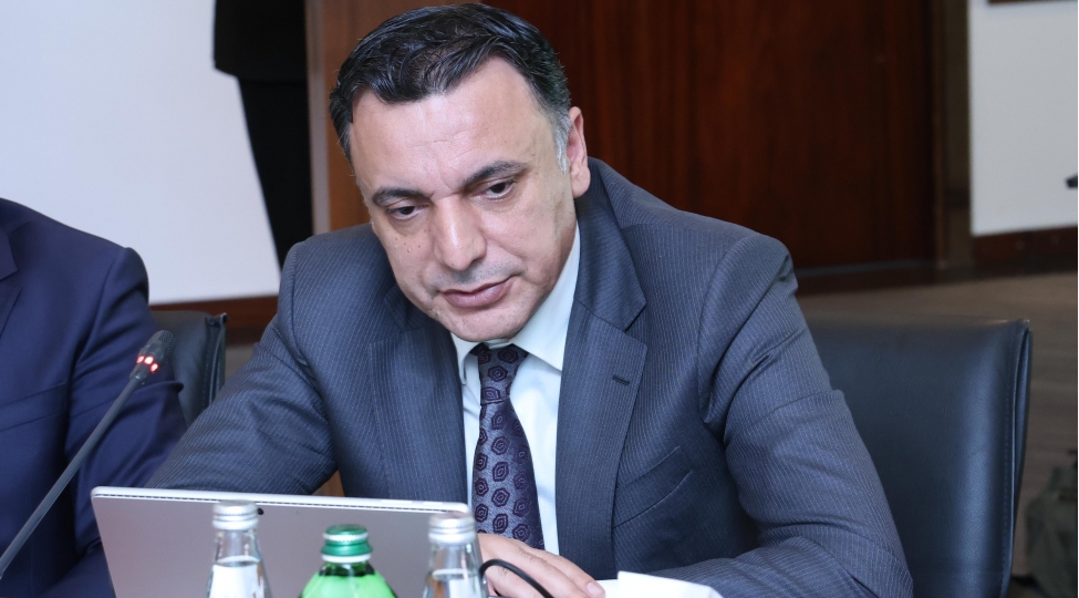 azerbaycan-merkezi-banki-taksilerin-icbari-sigorta-xerclerinin-artirilmasinin-sebebini-achiqlayib