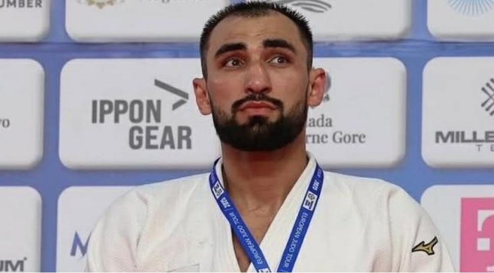 olimpiya-chempionumuz-o-qarshilashmaya-buraxilmadi