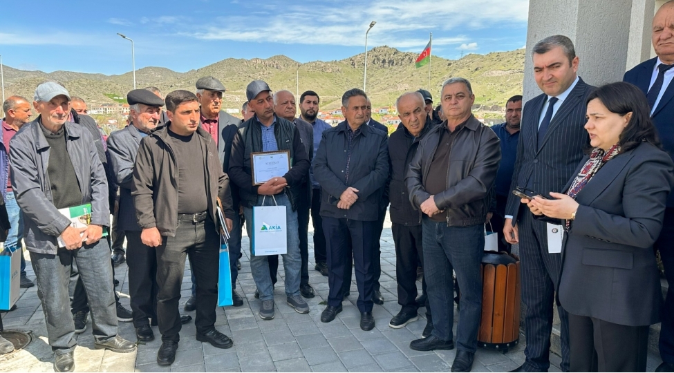 torpaqlarin-ekin-meqsedli-istifadeye-verilmesine-dair-icare-muqavileleri-imzalanib