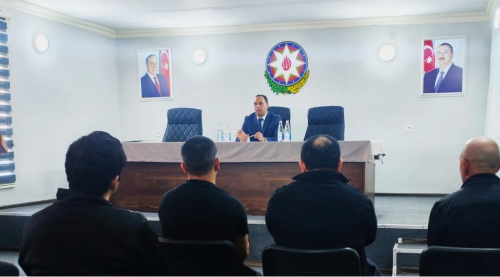 elilliyi-olan-shexslerin-beraberlik-huquqlarinin-temini-movzusunda-huquqi-maariflendirici-tedbir-kechirilib