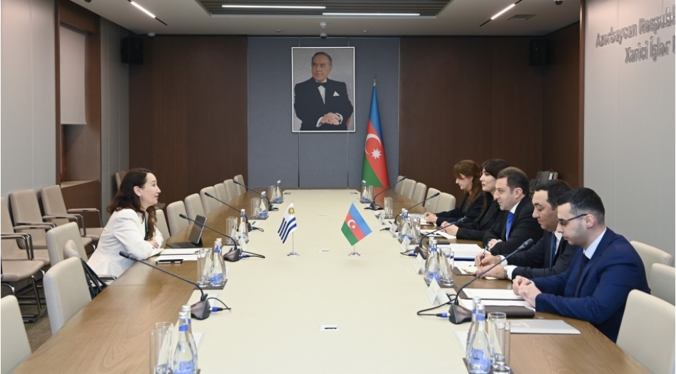 azerbaycan-ve-uruqvay-arasinda-siyasi-meslehetleshmeler-aparilib