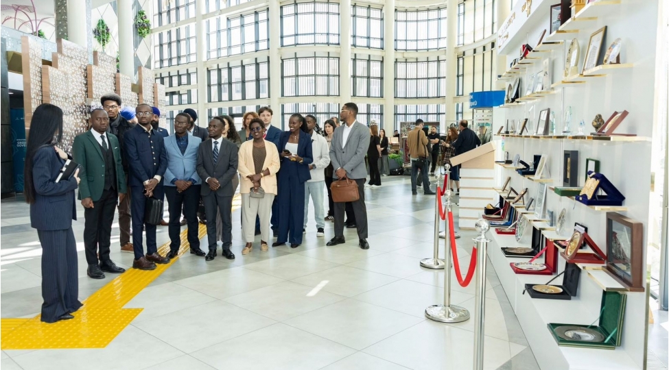 beynelxalq-forumun-ishtirakchilari-asan-xidmetde