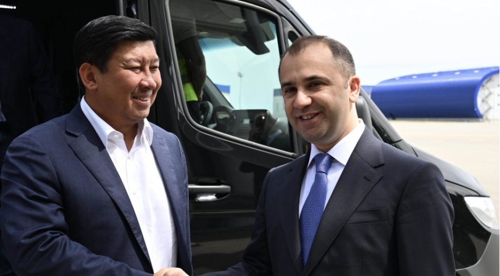kambocanin-bash-nazirinin-muavini-azerbaycana-sefere-gelib