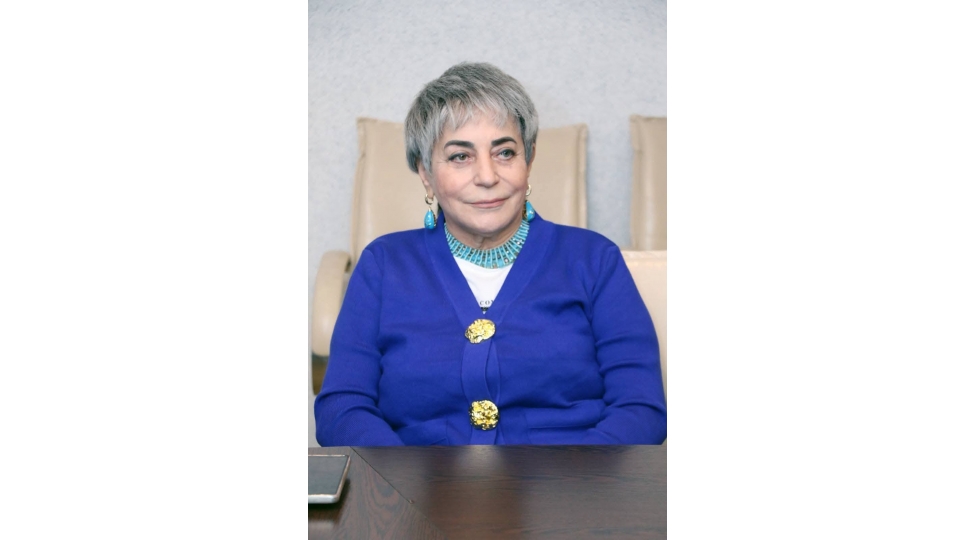 ushaq-qelbini-qoruyan-jurnalist-emine-yusifqizinin-75-illik-omur-salnamesi