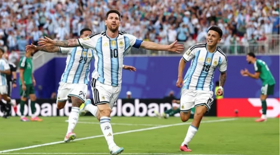 lionel-messinin-het-triki-argentinaya-qelebe-qazandirib