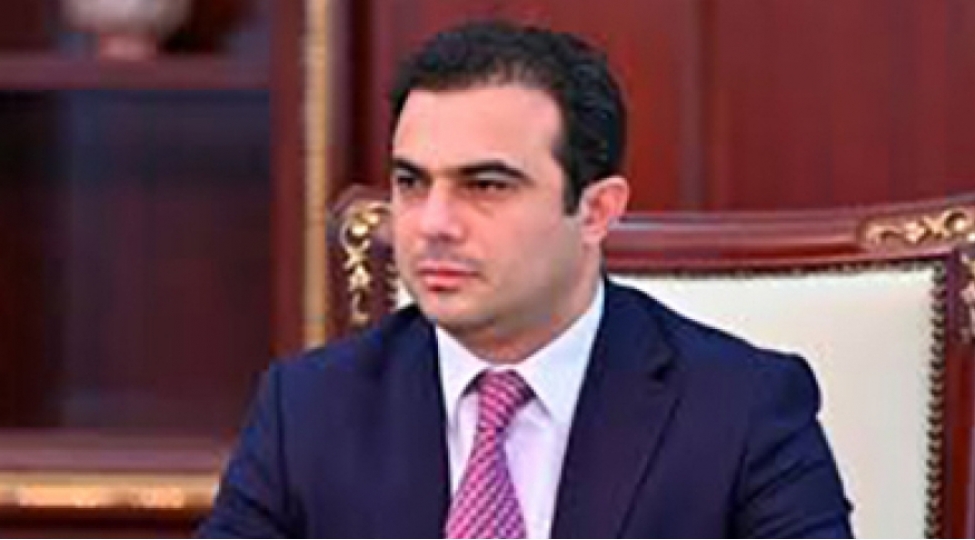 zelenski-azerbaycan-diasporunun-rehberini-teltif-edib