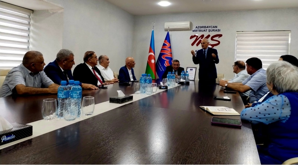 metbuat-shurasinda-emekdar-jurnalistfaiq-qismetoglunun-70-illiyi-qeyd-edilib-foto