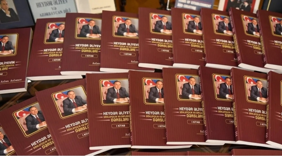 heyder-eliyevin-dovletchilik-ve-diplomatiya-dersleri-1-ci-kitab-adli-kitabi-teqdimati-olub
