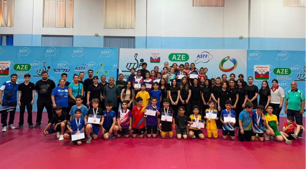 stolustu-tennis-uzre-respublika-birinciliyinin-qalibleri-mueyyenleshib