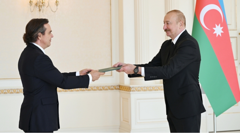 prezident-ilham-eliyev-braziliyanin-azerbaycanda-yeni-teyin-olunmush-sefirinin-etimadnamesini-qebul-edib