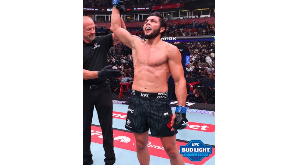 tofiq-musayev-ufc-de-ikinci-qelebesini-qazanib