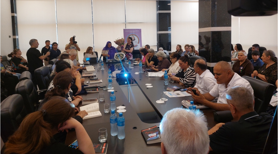 mirvarid-dilbazi-poeziya-meclisi-ictimai-birliyinin-teshkilatchiligi-ile-beyaz-durnalar-kitabinin-teqdimati-kechirildi