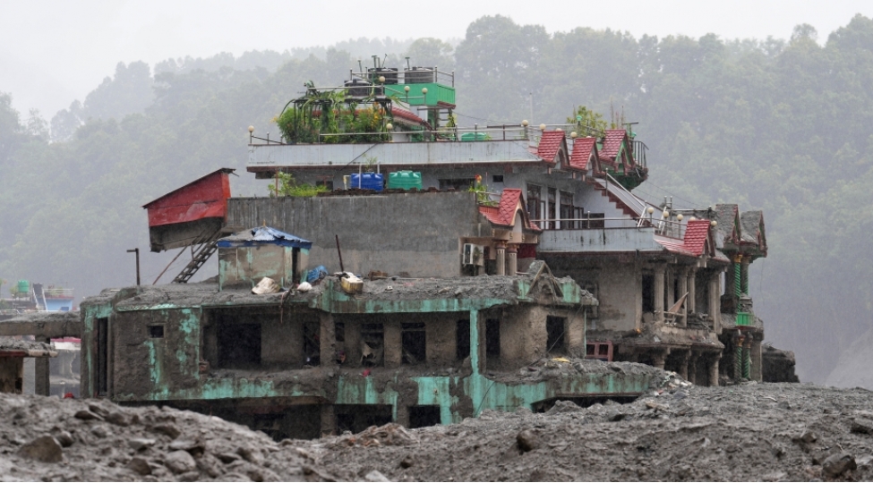 nepalda-tebii-felaket-bolgesinin-berpasina-4-5-milyard-dollar-lazimdir