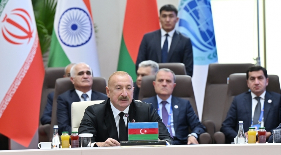 ermenistanla-birlikde-yeni-yerustu-neqliyyat-kommunikasiyalarinin-yaradilmasi-uzerinde-chalishiriq-prezident