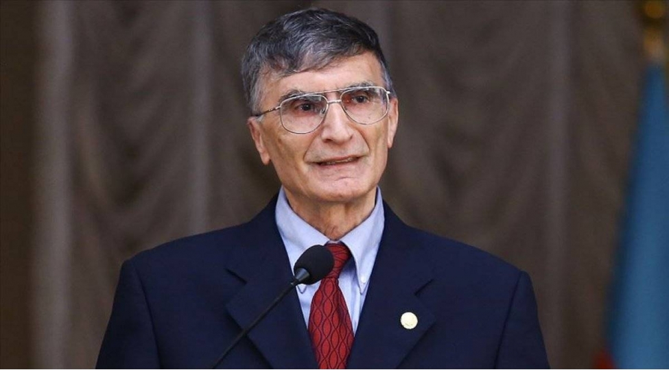 eziz-sencer-shohret-ordeni-ile-teltif-edilib