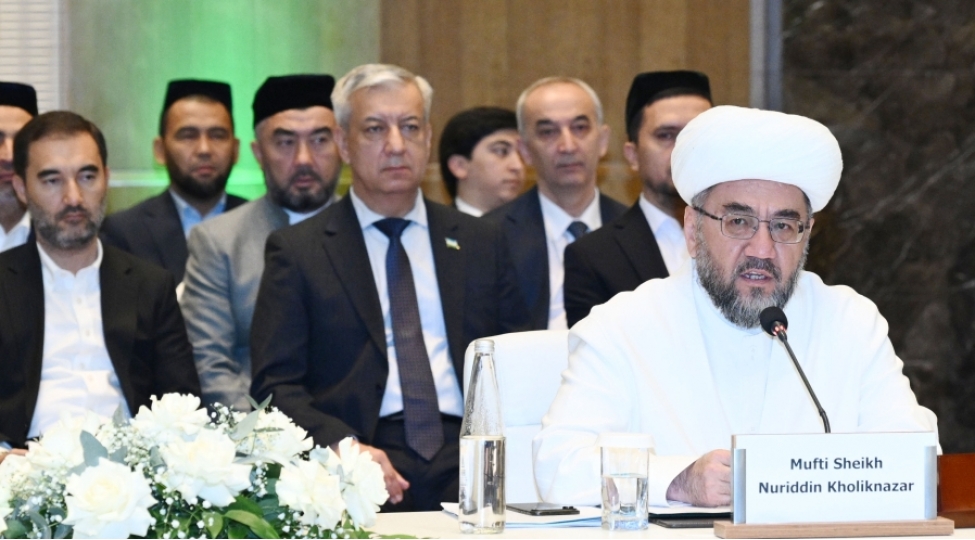 ozbekistan-muftisi-dini-tehsil-muessiselerinin-elmi-heyetlerinin-yaradilmasini-teklif-edib