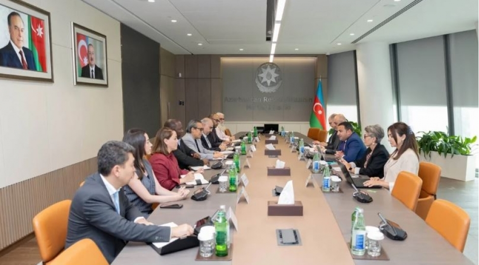 azerbaycan-ve-isdb-terefdashliq-strategiyasinin-hazirlanmasini-muzakire-edib
