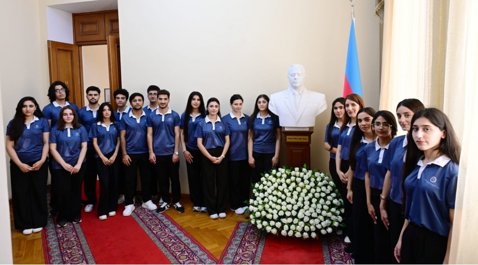 ahik-konulluleri-prezident-kitabxanasini-ziyaret-edibler