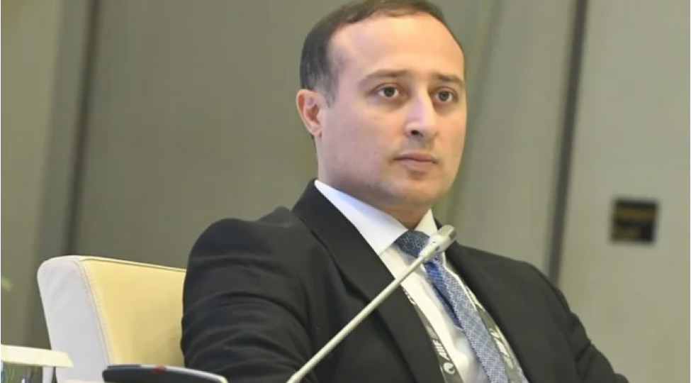 fariz-ceferov-azerbaycan-suni-intellekt-ai-uchun-vacib-olan-enerji-resurslarini-temin-eden-olkeye-chevrilir