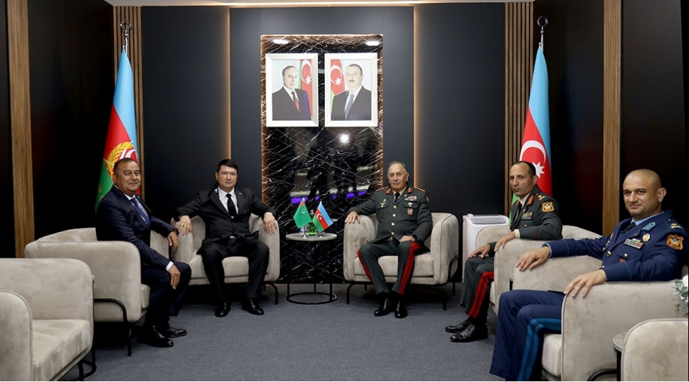 azerbaycan-ordusunun-bash-qerargah-reisi-turkmenistanin-herbi-numayende-heyeti-ile-gorushub
