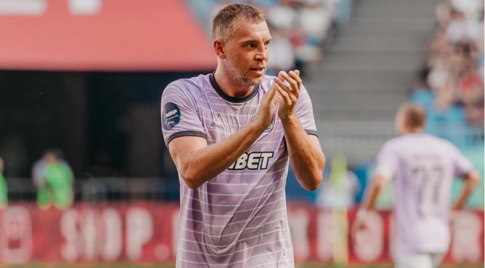 rusiya-futbolu-tarixinin-en-mehsuldar-bombardiri-karyerasini-basha-vurdu