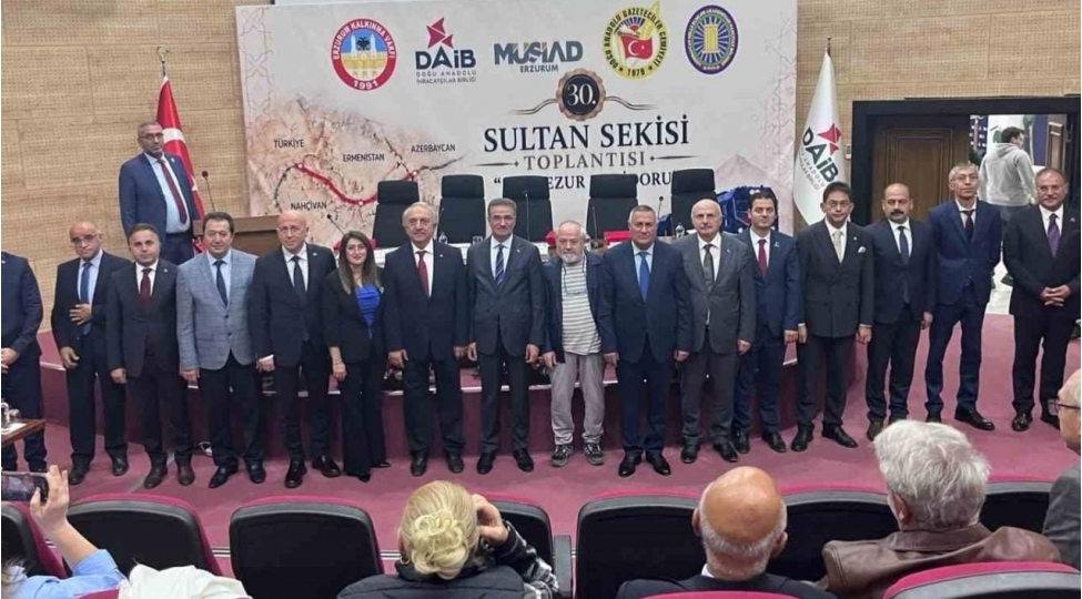 amea-naxchivan-bolmesinin-sedri-akademik-ismayil-haciyev-erzurumda-kechirilen-konfransda-ishtirak-edib