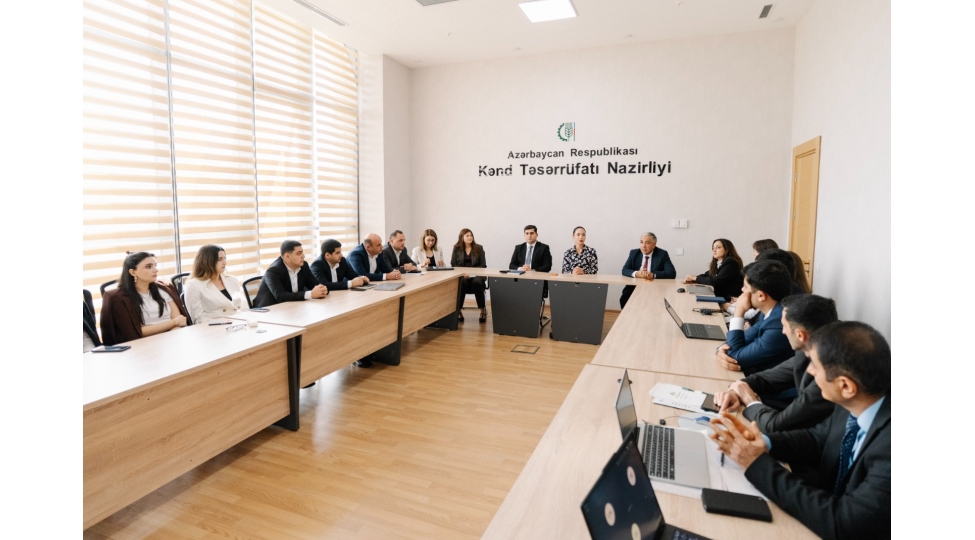 aqrar-sahede-reqemsal-ve-suni-intellekt-helleri-uzre-telimchiler-hazirlanacaq